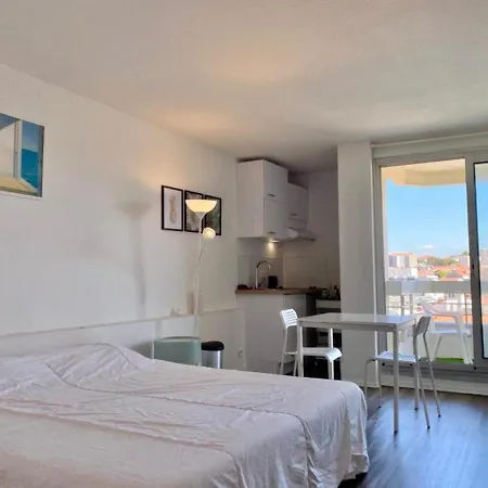 Biarritz, 1 Piece, 2 Personnes - Fr-1-239-536 *